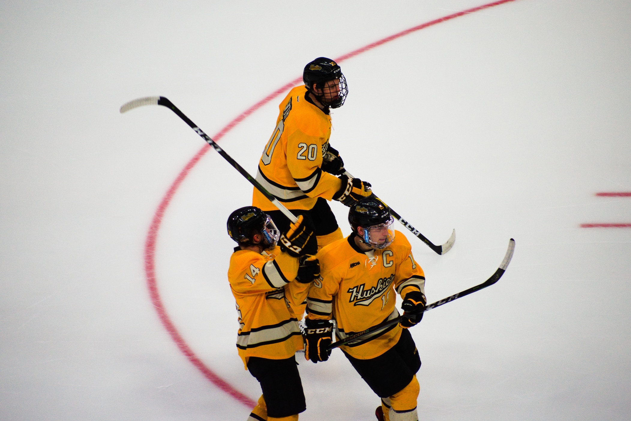 Slapshot-Hockey-3